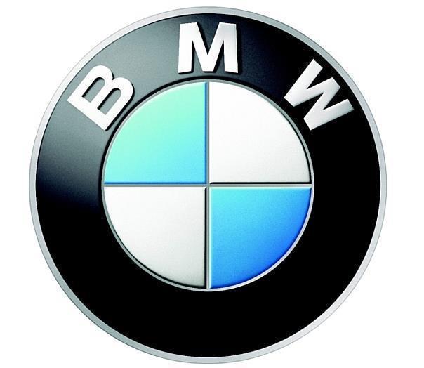 BMW präsentiert Stand der Car-to-Car Kommunikation.